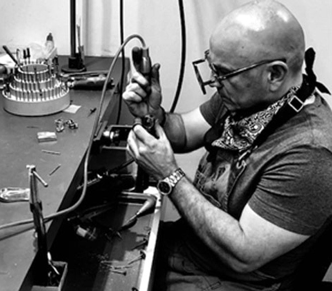 Harry Roa Gallery ::  Fine Artisan Jewelers